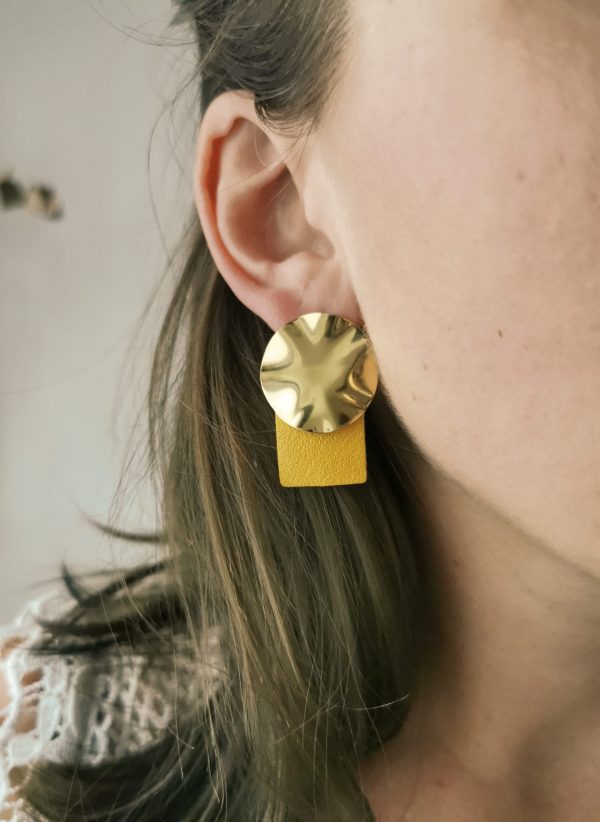 Boucles d'oreilles modulables en laiton doré à l'or fin et en cuir_Myosa_15 Boucles d'oreilles modulables en laiton doré à l'or fin et en cuir - Myosa