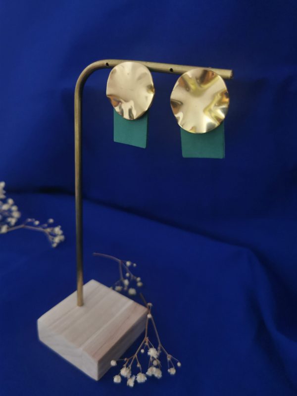 Boucles d'oreilles modulables en laiton doré à l'or fin et en cuir_Myosa_5 Boucles d'oreilles modulables en laiton doré à l'or fin et en cuir - Myosa