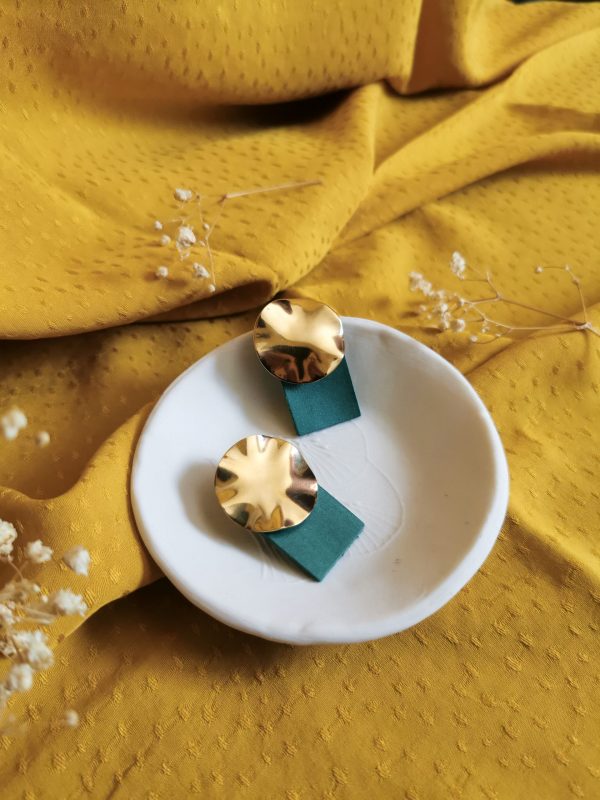 Boucles d'oreilles modulables en laiton doré à l'or fin et en cuir_Myosa_8 Boucles d'oreilles modulables en laiton doré à l'or fin et en cuir - Myosa