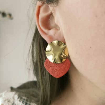 Boucles d'oreilles rondes, modulables_laiton doré à l'or fin et en cuir_Myosi_17 Boucles d'oreilles rondes, modulables en laiton doré à l'or fin et en cuir - Myosi