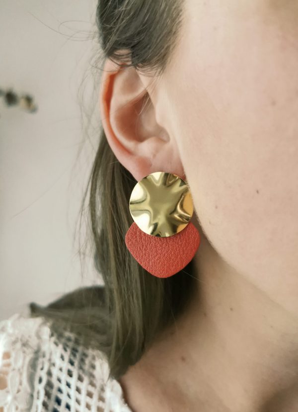 Boucles d'oreilles rondes, modulables_laiton doré à l'or fin et en cuir_Myosi_17 Boucles d'oreilles rondes, modulables en laiton doré à l'or fin et en cuir - Myosi