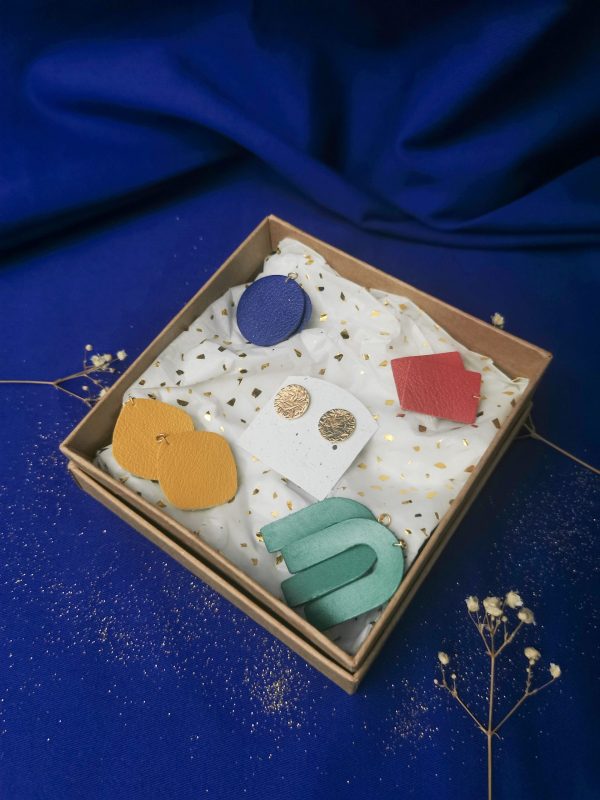 Coffret cadeau de bijoux pour femmes Coffret cadeau bijoux femmes - Une petite base ronde et 4 éléments colorés